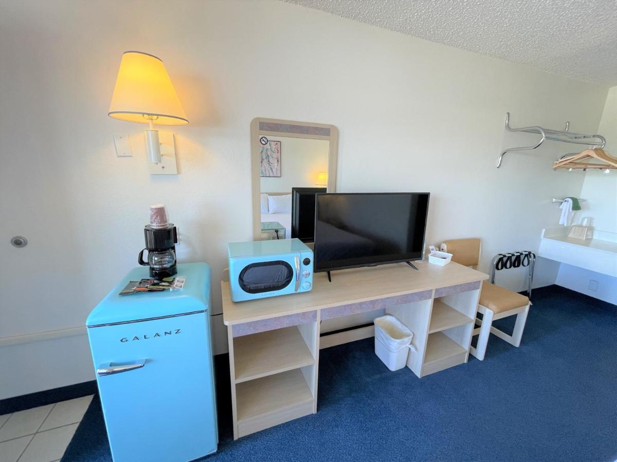 Lulu Hotel 2*