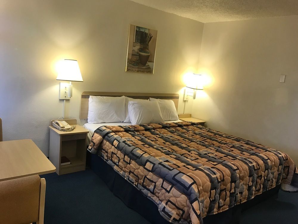 Lulu Hotel